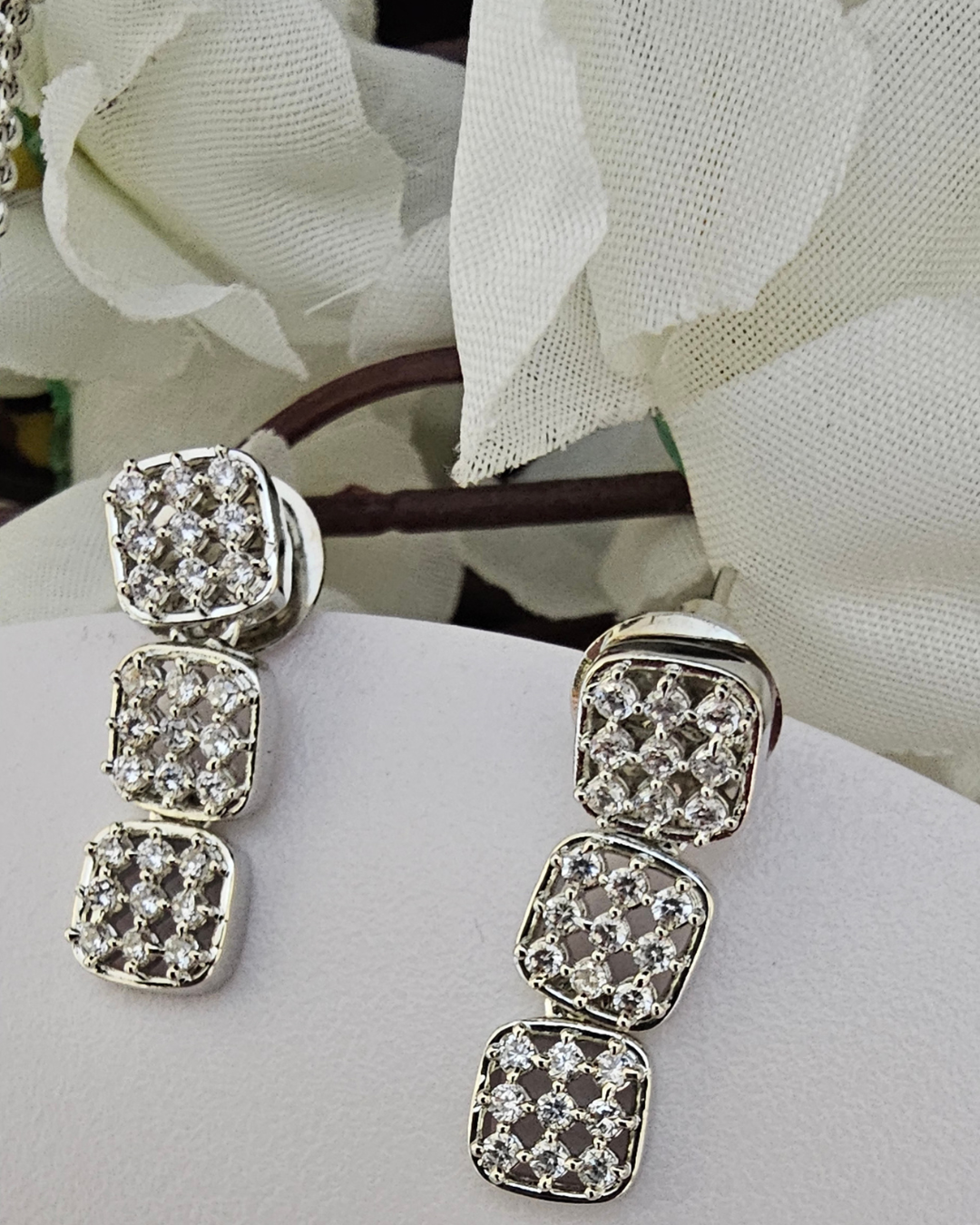 Elegant Silver-Tone Crystal Necklace and Earring Set