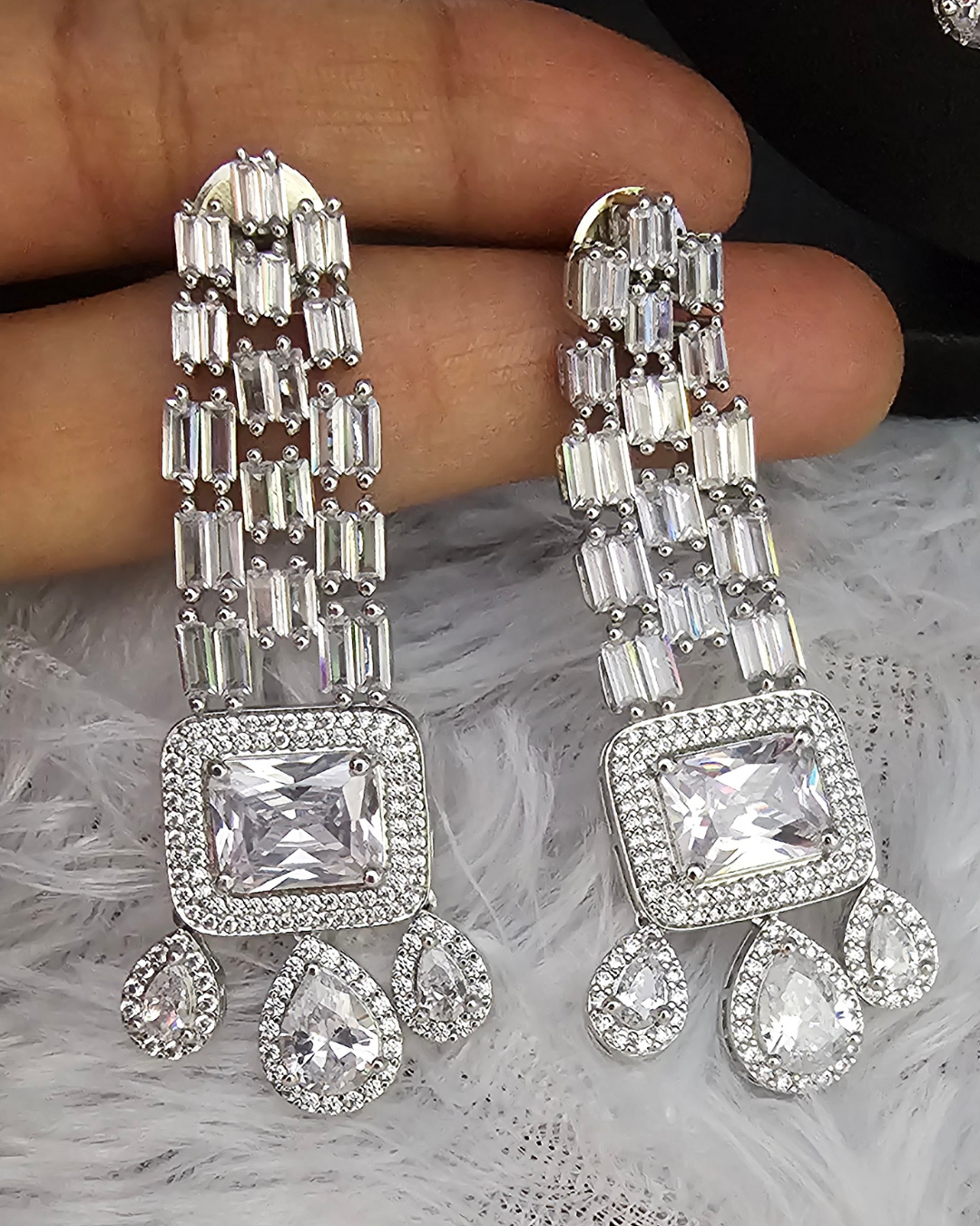 Elegant Silver Crystal Necklace and Earring Set