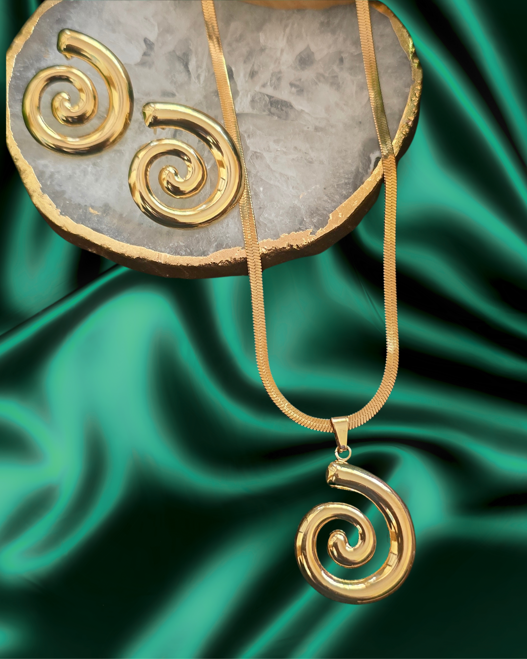 Anti-Tarnish Spiral Pendant Necklace Set