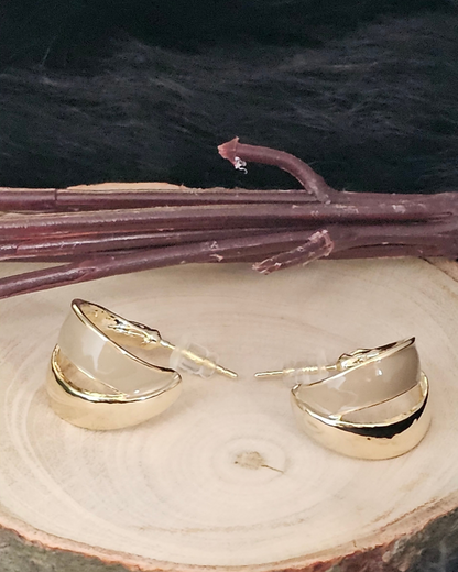 Elegant Gold Oval Stud Earrings