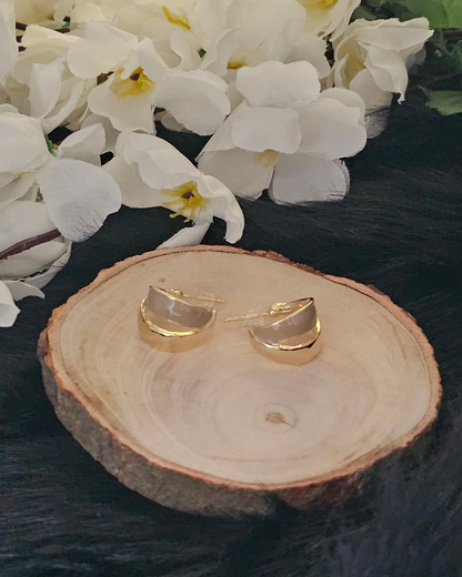 Elegant Gold Oval Stud Earrings