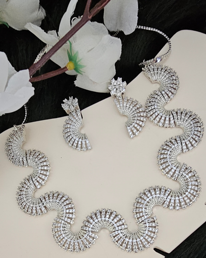 Luxurious Wave Design Zirconia Necklace and Earring Set