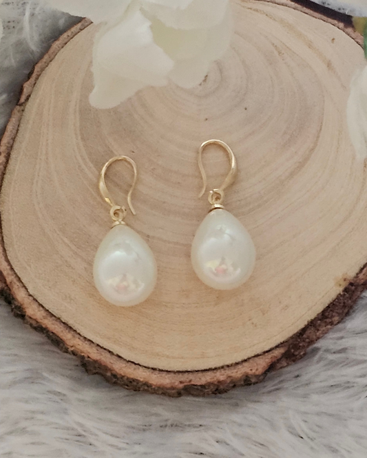 Classic Teardrop Pearl Drop Earrings – Gold Finish