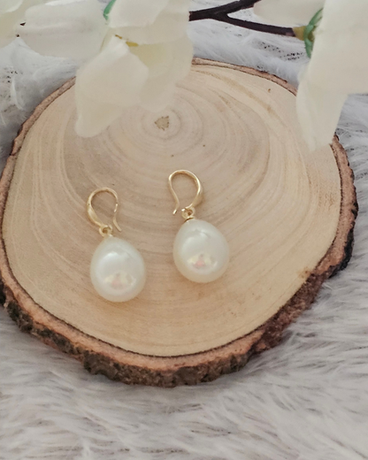 Classic Teardrop Pearl Drop Earrings – Gold Finish