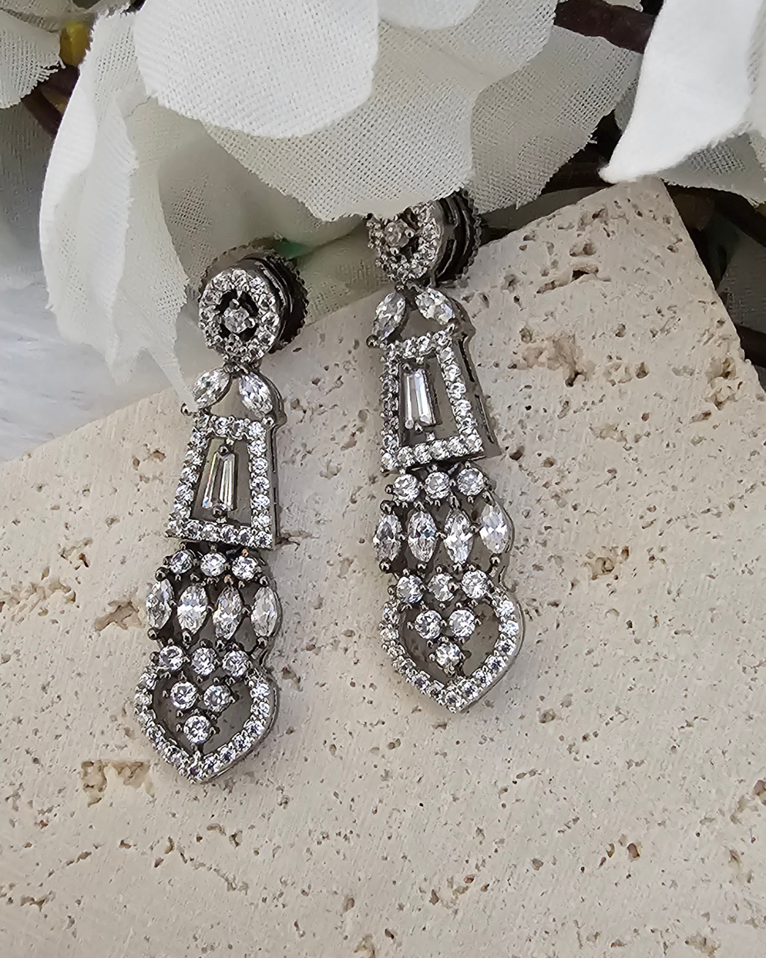 Vintage-Inspired Crystal Statement Necklace and Earring Set