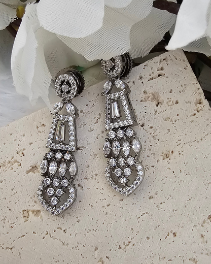 Vintage-Inspired Crystal Statement Necklace and Earring Set