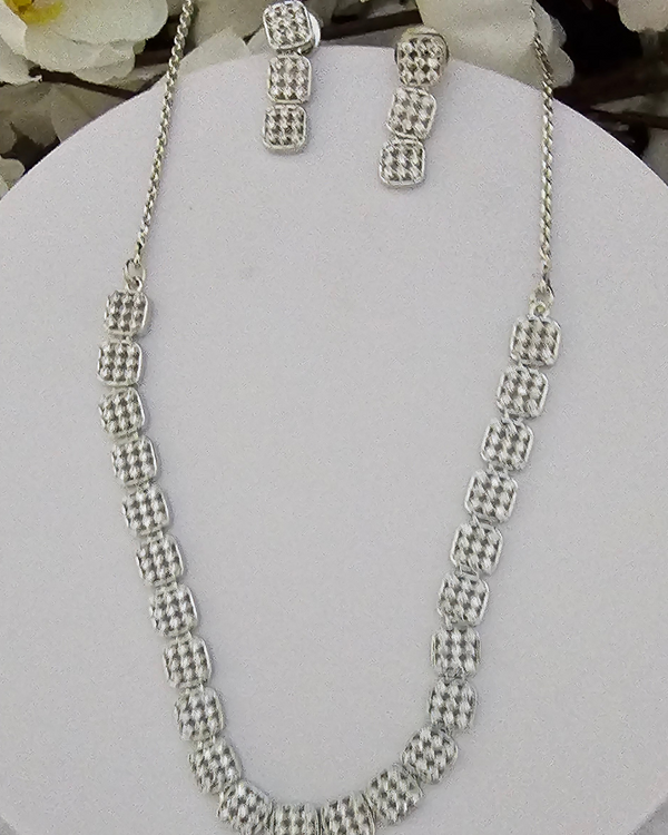 Elegant Silver-Tone Crystal Necklace and Earring Set