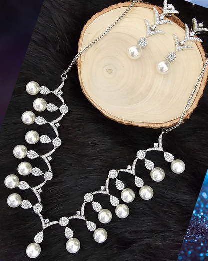 Exquisite Pearl and Crystal Vine Necklace and Earring Set