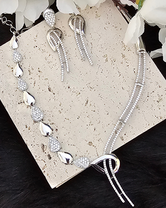 Modern Teardrop Silver Necklace and Earring Set