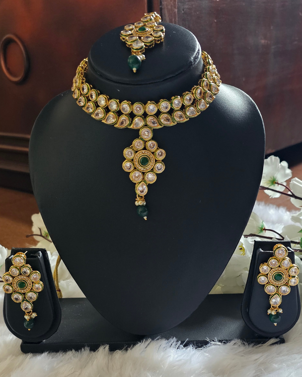 Royal Kundan Bridal Necklace, Maang Tikka, and Earring Set