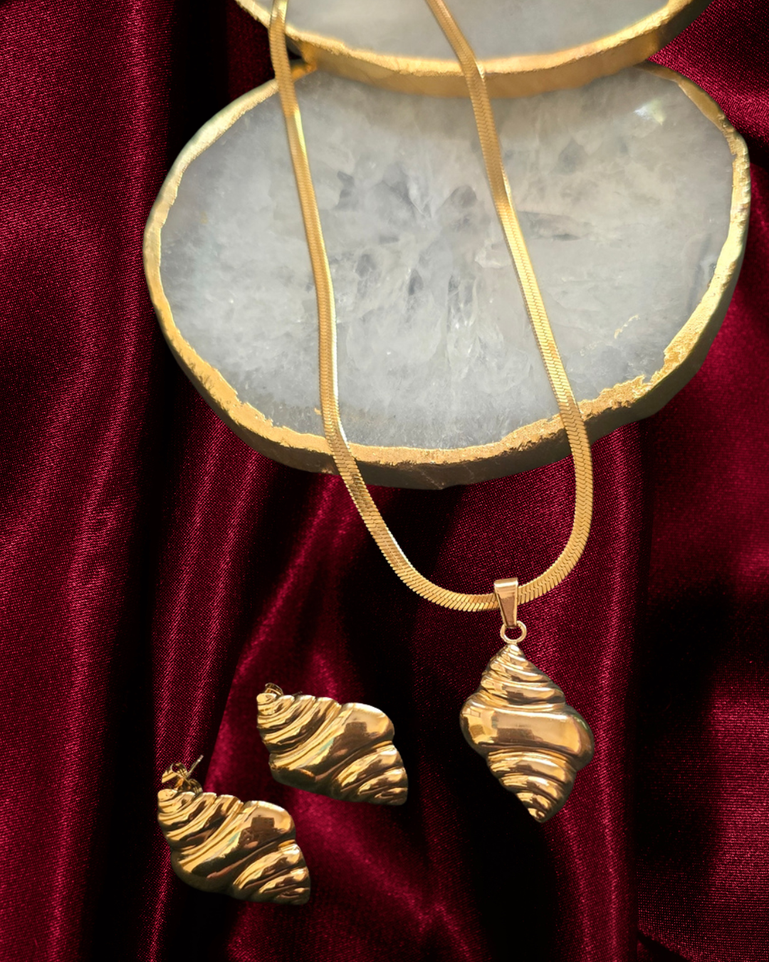 Anti-Tarnish Gold-Tone Textured Shell Necklace Set