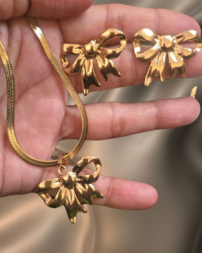 Anti-Tarnish Gold Bow Necklace Set