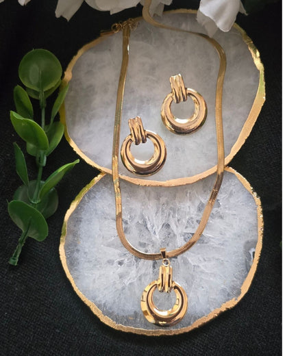 Anti-Tarnish Modern Circle Pendant Necklace Set