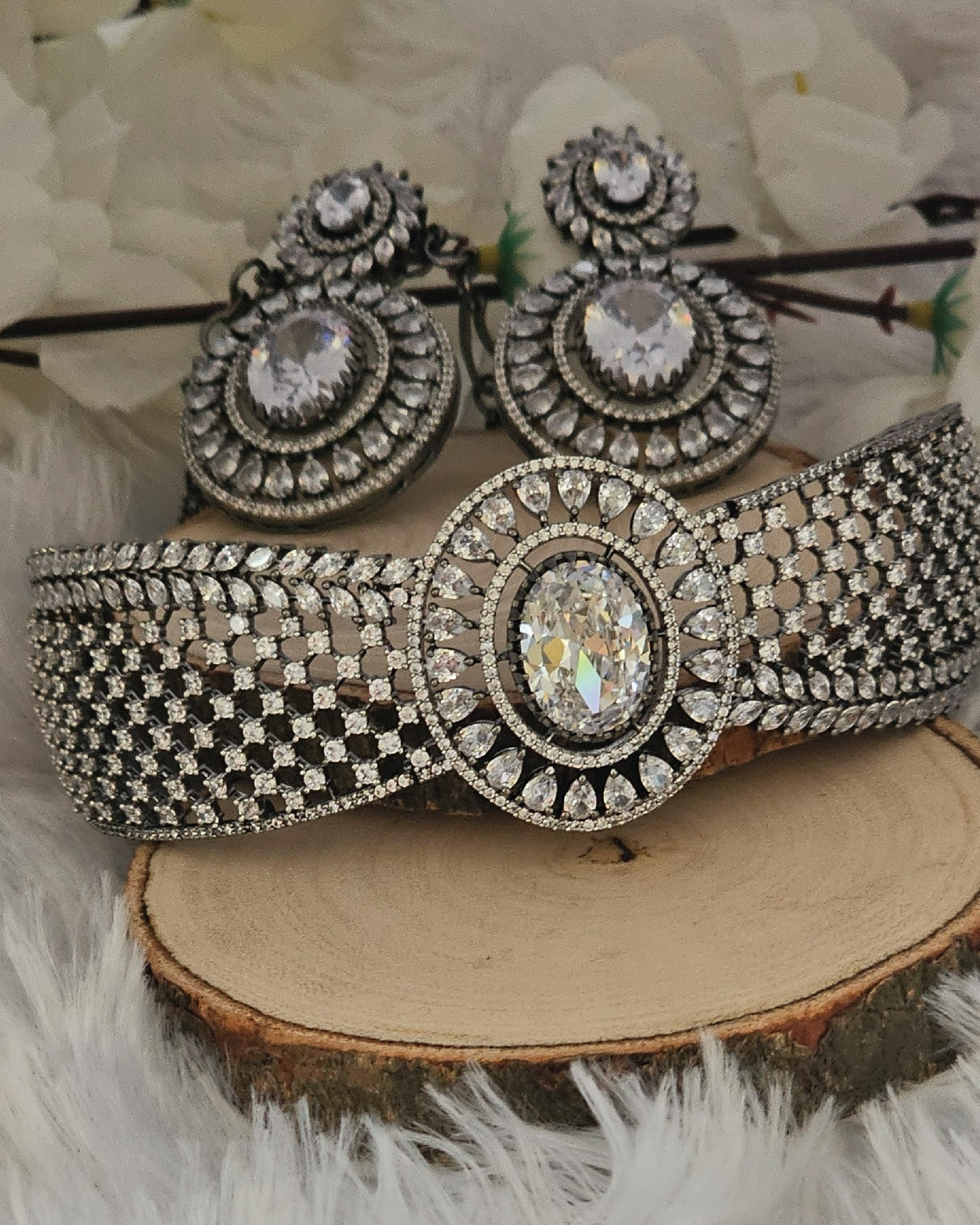 Antique Silver-Tone Choker and Earring Set with Large Gemstones